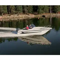 Stort konsolltrekk til Yamarin 56 SC<br />
Dekker over konsoll og begge stoler.